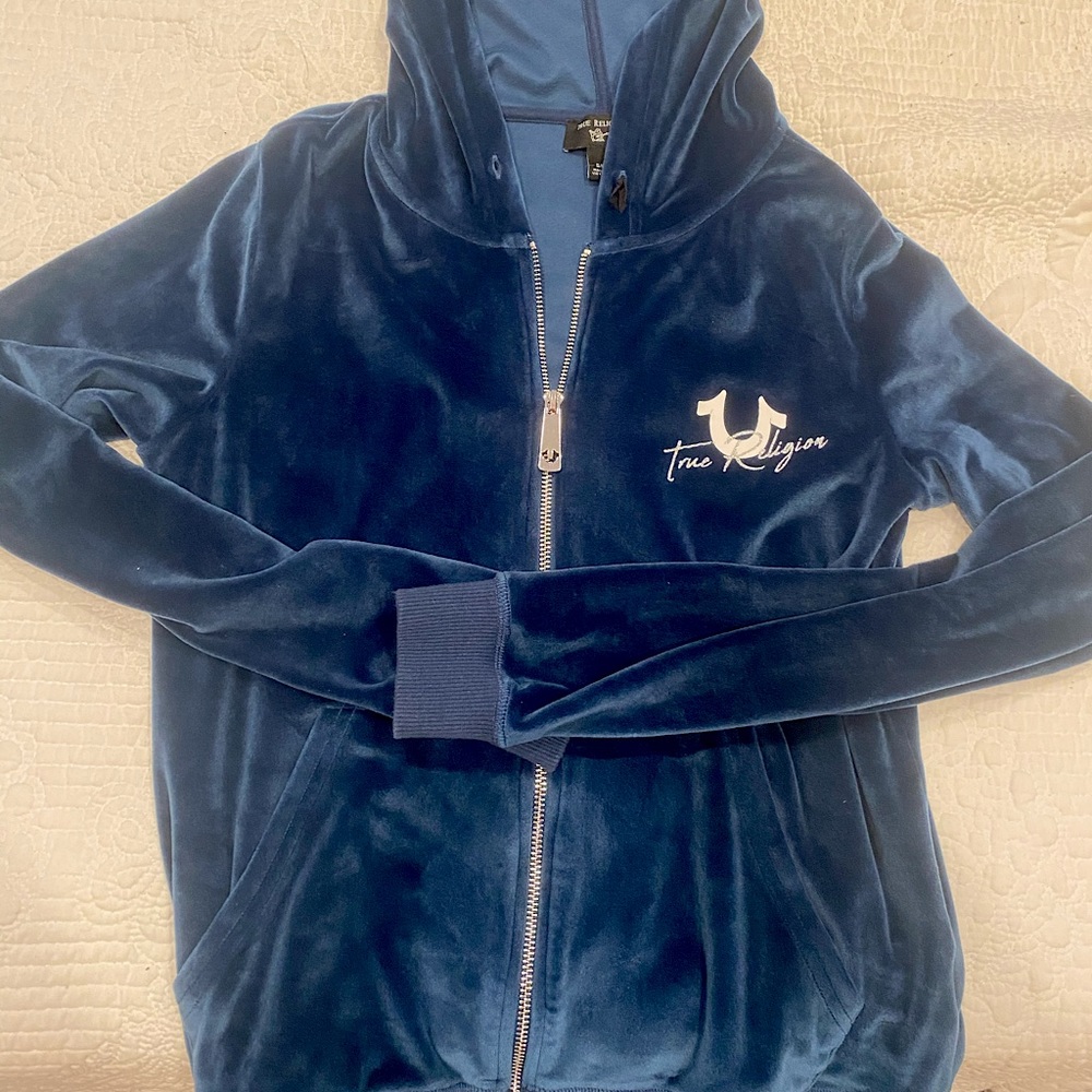 True Religion velvet zip up. Brand new and never worn. Size Medium.
